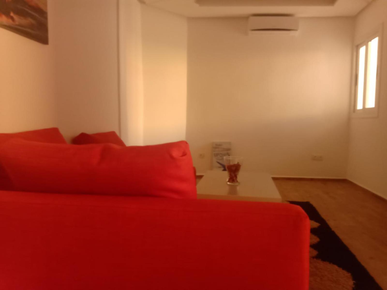 With Restaurant & Parking *