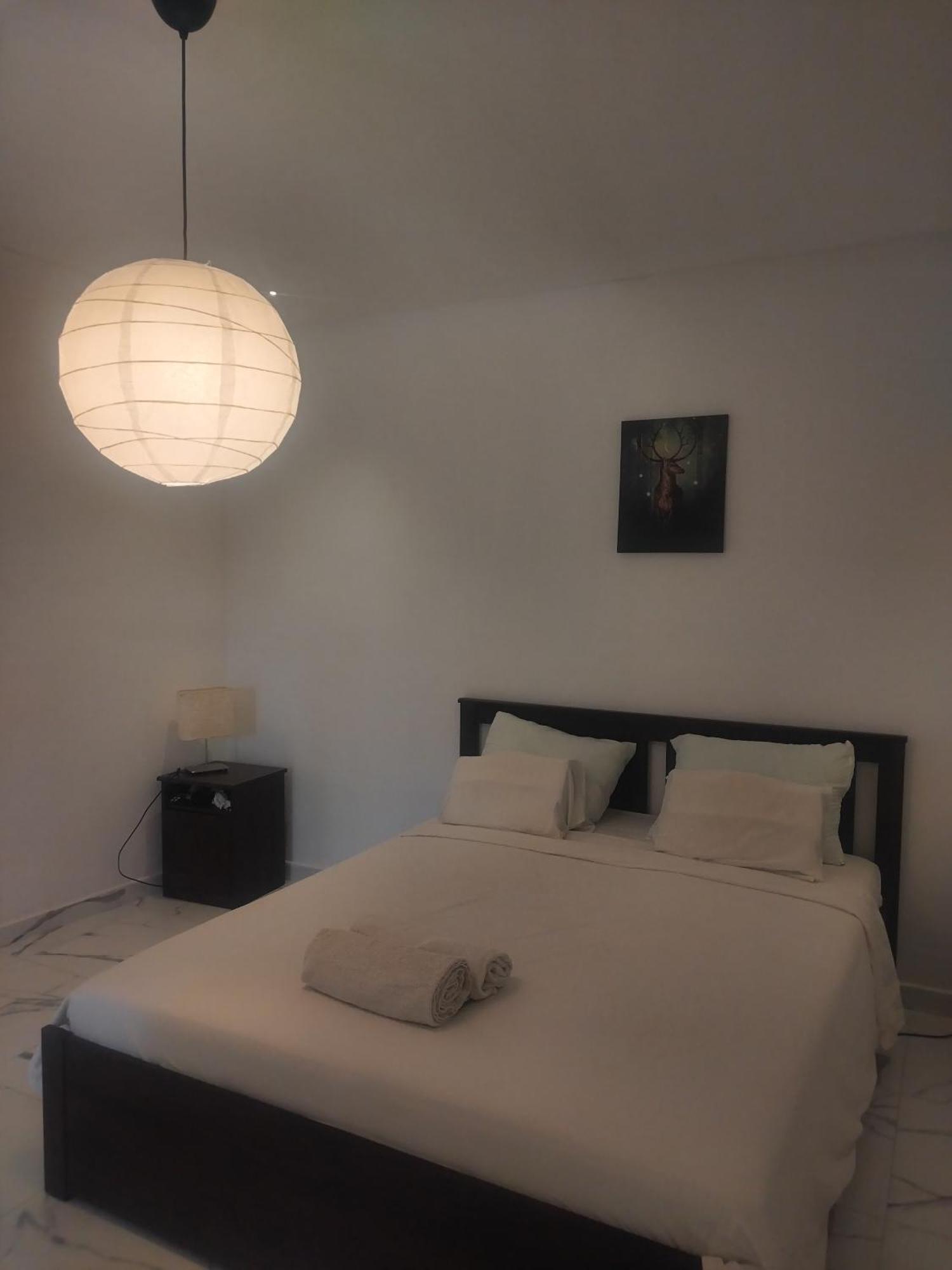 Appartement With Restaurant & Parking